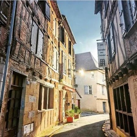 Appartement Au Coeur Du Centre Historique Бержерак Екстериор снимка